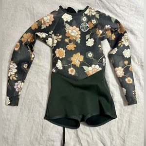 NEW Rip Curl G-spot 2mm Spring Suit Size 6 Surf Wetsuit NWT